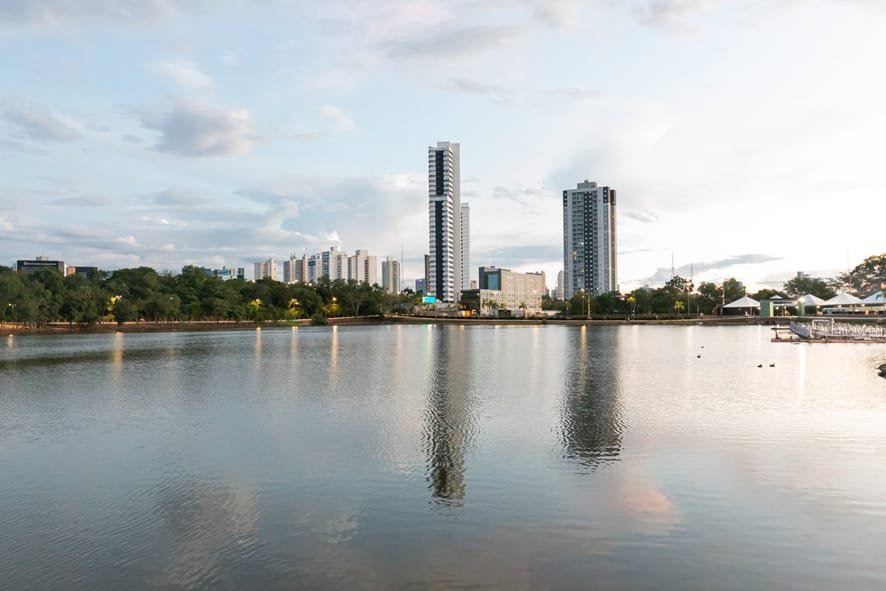 Avenida ao lado do Parque das Águas é bloqueada para festa dos 307 anos de Cuiabá