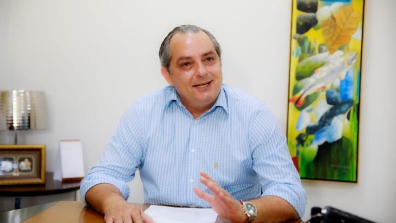 César Miranda deixa Sedec e deve coordenar pré-campanha de Jayme Campos ao Governo