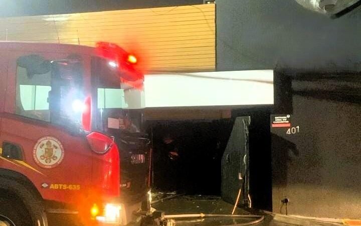 Bombeiros usaram 40 mil litros de água durante três horas para combater incêndio no Gerônimo