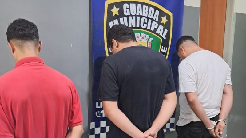 Guarda Municipal flagra trio com drogas no Centro de Várzea Grande e apreende veículo