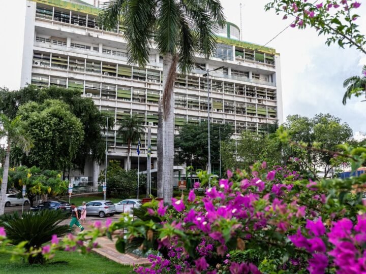 Prefeito sanciona lei que institui data de combate ao feminicídio em Cuiabá