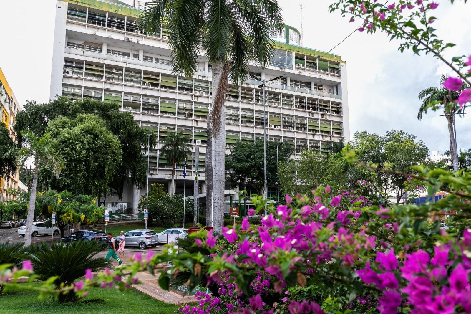 Prefeito sanciona lei que institui data de combate ao feminicídio em Cuiabá