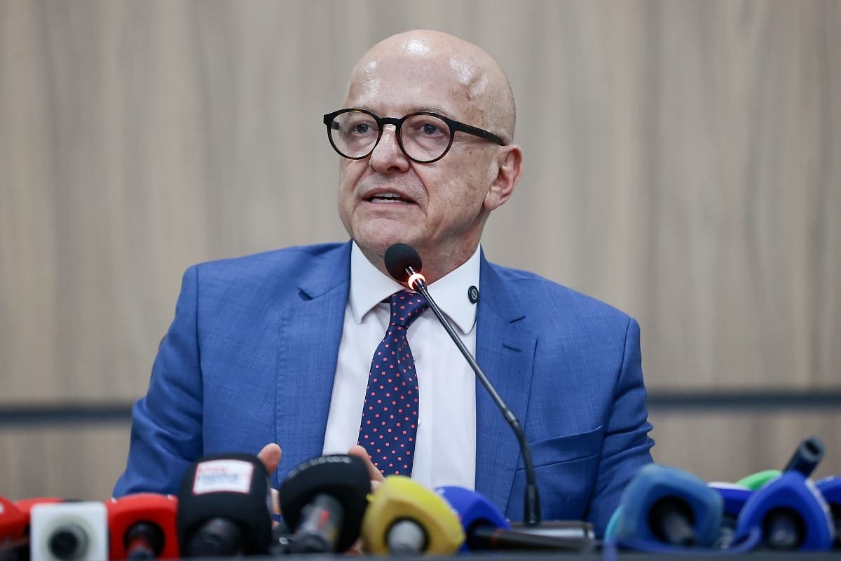 Pivetta reage a Lula, critica VLT e promete entrega do BRT até o fim do ano