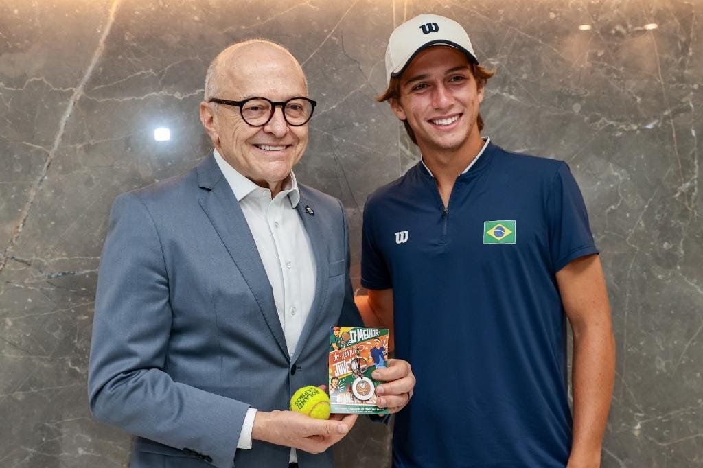 Governador recebe tenista mato-grossense que vai disputar torneios na Europa