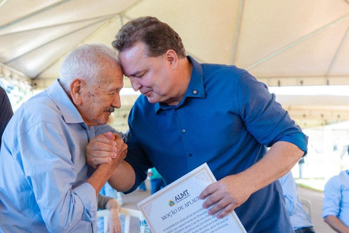 Max emociona ao homenagear ex-aluno de 96 anos na celebração de aniversário do IFMT