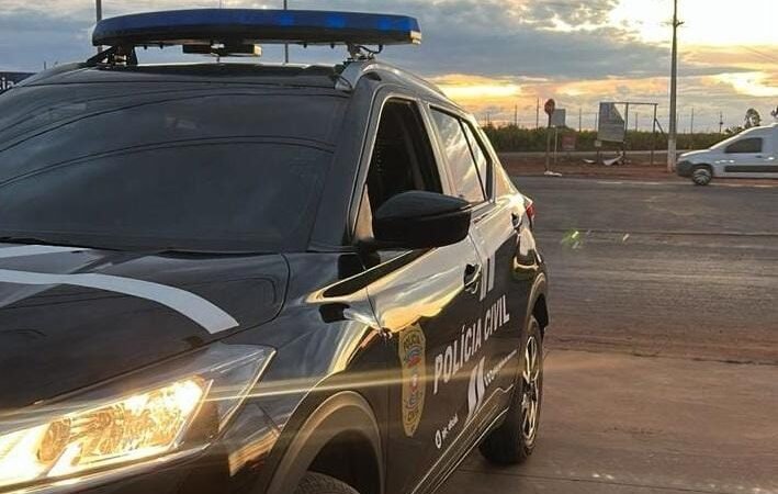 Homem é preso após abusar da enteada de 11 anos; mãe da vítima presenciou o crime