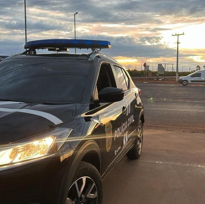 Homem é preso após abusar da enteada de 11 anos; mãe da vítima presenciou o crime