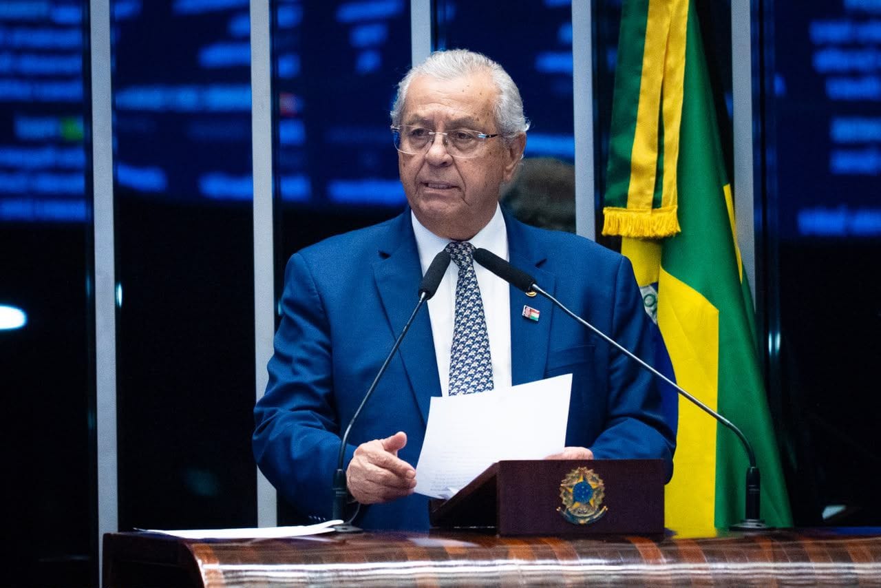 Senador Jayme Campos propõe incentivo a estudantes em dia com o Fies