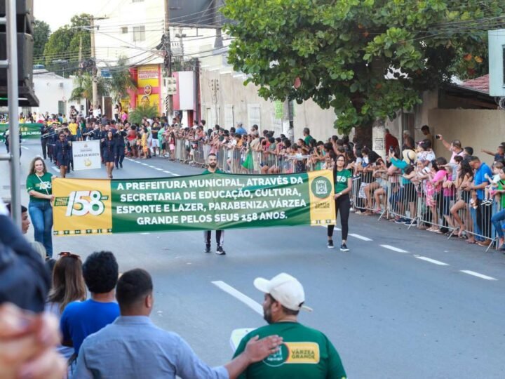 Várzea Grande celebra 159 anos com desfile cívico-militar na avenida Couto Magalhães