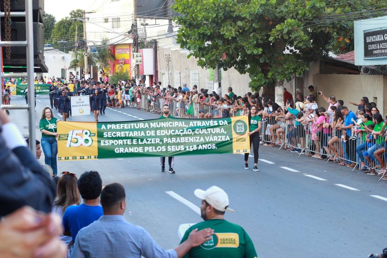 Várzea Grande celebra 159 anos com desfile cívico-militar na avenida Couto Magalhães
