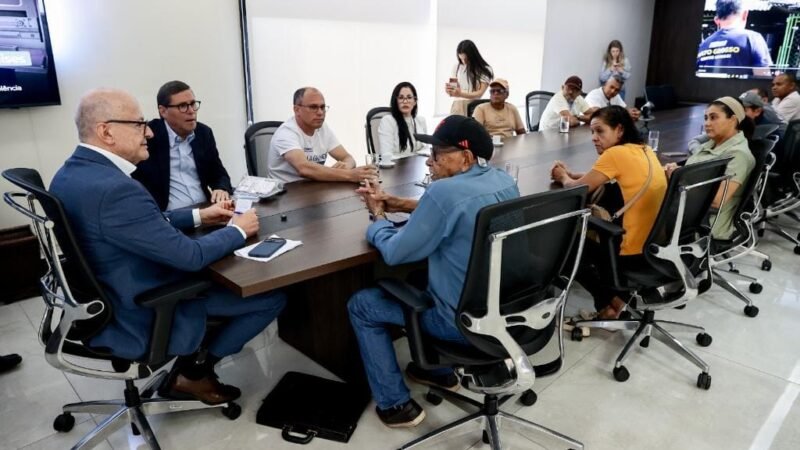 Após reunião, governador autoriza construção de nova feira livre em Várzea Grande