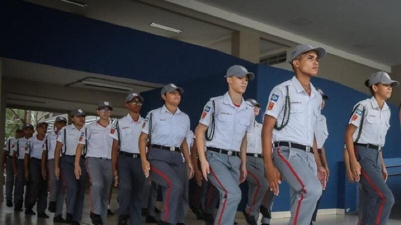 MT abre consulta em 24 escolas para ampliar modelo cívico-militares na rede estadual; lista
