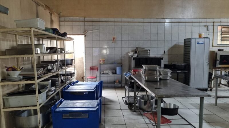 Vigilância interdita fornecedora de alimentos para hospitais privados e empresas em Cuiabá