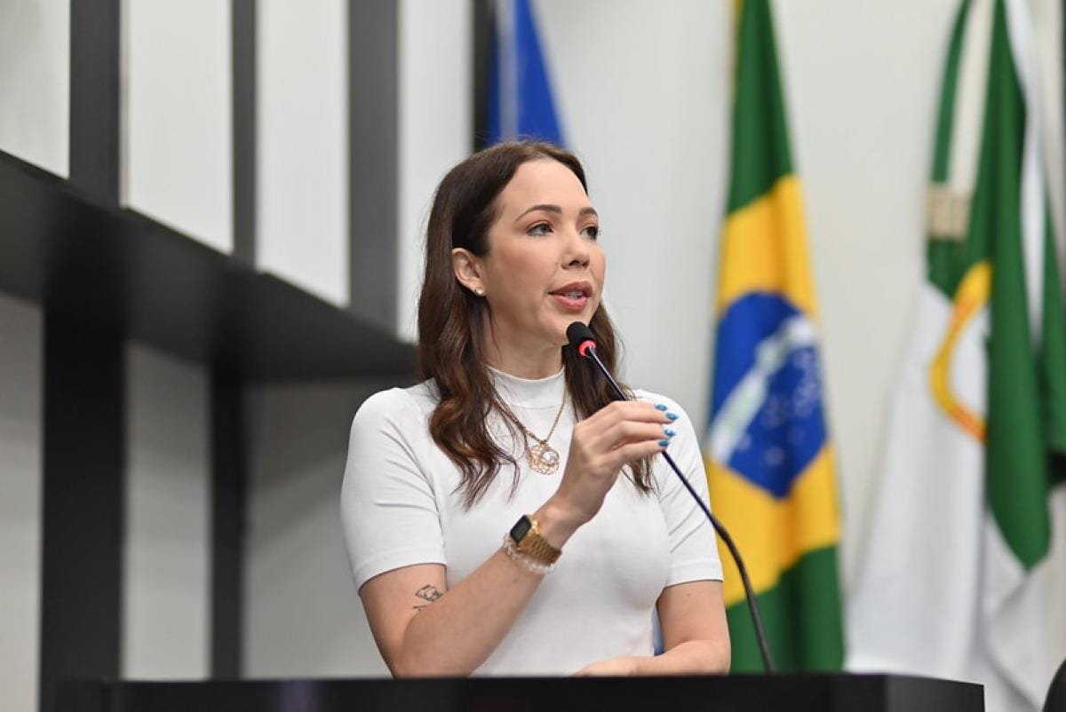 Vereadora protocola pedido para abrir CPI após suspeita de rombo milionário na Educação