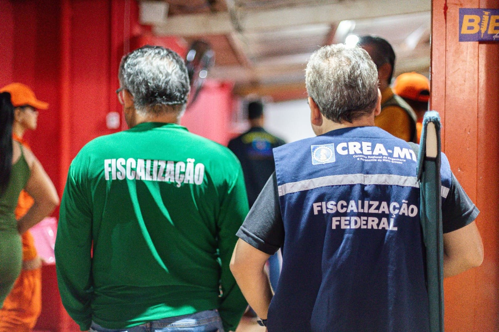 Fiscalização integrada notifica estabelecimentos por falhas em segurança e documentação