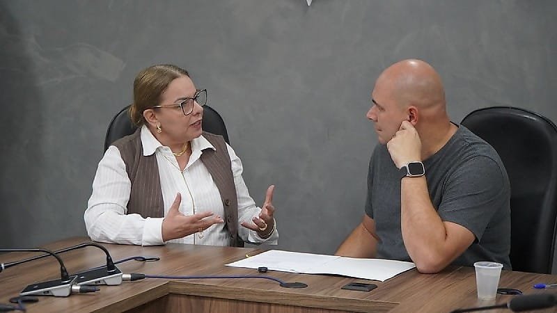 Abilio apoia permanência de Paula Calil e questiona críticas à reeleição