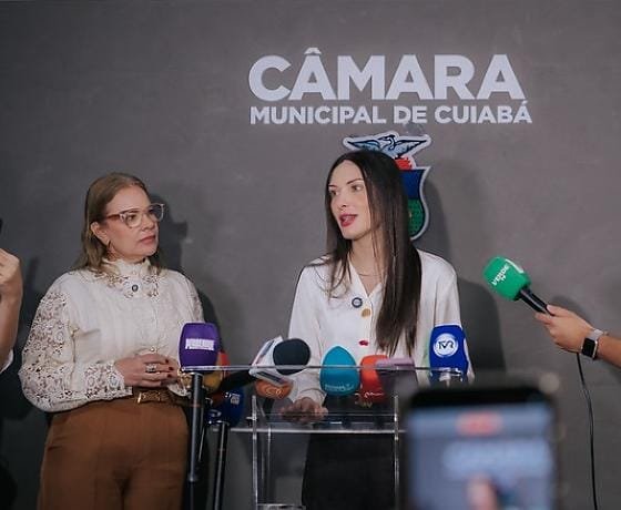 Deputada elogia Paula Calil defende possível reeleição para presidente da Câmara