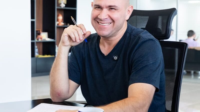 Abilio garante RGA de 4,11% aos servidores de Cuiabá; impacto financeiro será de R$ 88 milhões