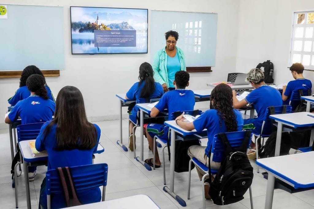 Prazo de posse de professores convocados em concurso começa nesta segunda-feira