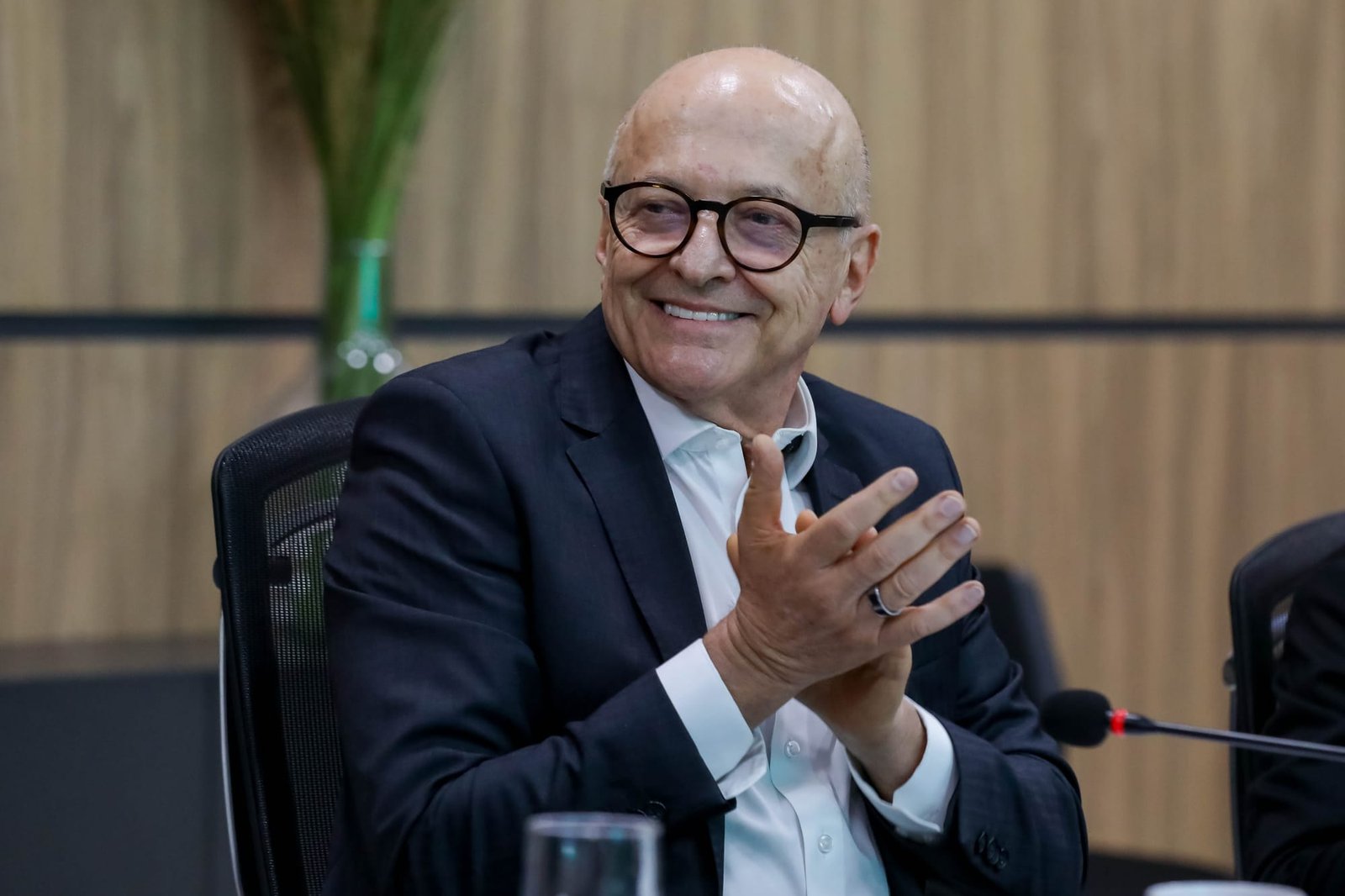Governador descarta interferir na disputa pela presidência da Câmara de Cuiabá