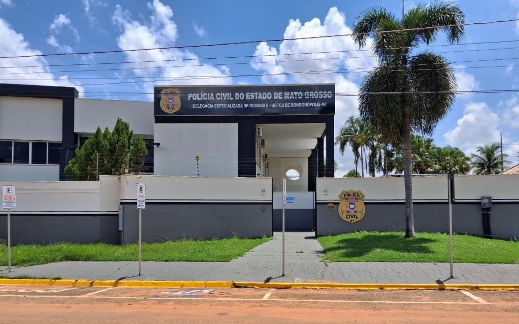 Polícia Civil prende dois bandidos e recupera caminhonete furtada de idoso