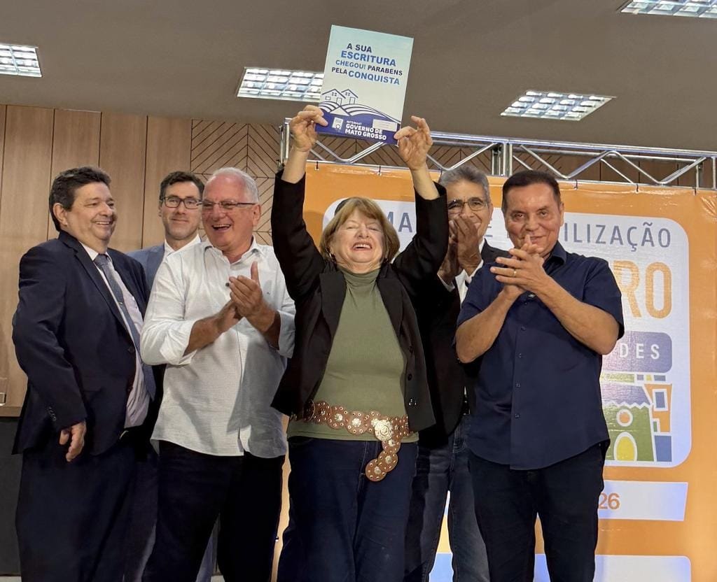 “Essa escritura é fundamental para nós”, afirma moradora contemplada com título definitivo