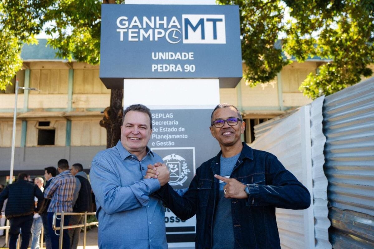 Max Russi participa da entrega do Ganha Tempo na região do bairro Pedra 90
