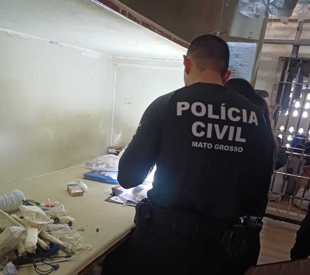 PC cumpre mandados contra suspeitos de exaltar facção criminosa nas redes sociais