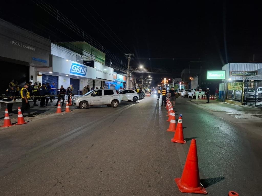 Operação prende nove pessoas e remove 53 veículos na madrugada desta sexta-feira