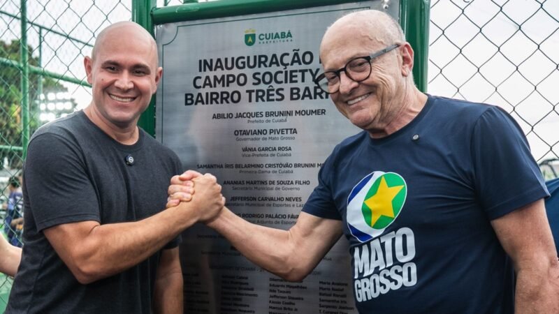 Abilio e Pivetta entregam campo e quadra no Três Barras, em Cuiabá