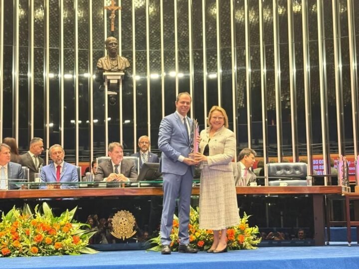 Mato Groso alcança 75% de crianças alfabetizadas na idade certa e é reconhecido pelo Senado
