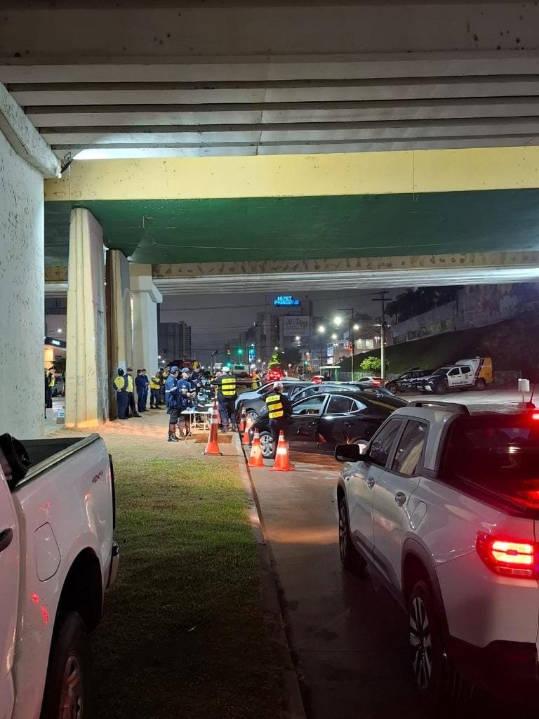Operação Lei Seca resulta na prisão de um condutor e remoção 31 veículos na capital