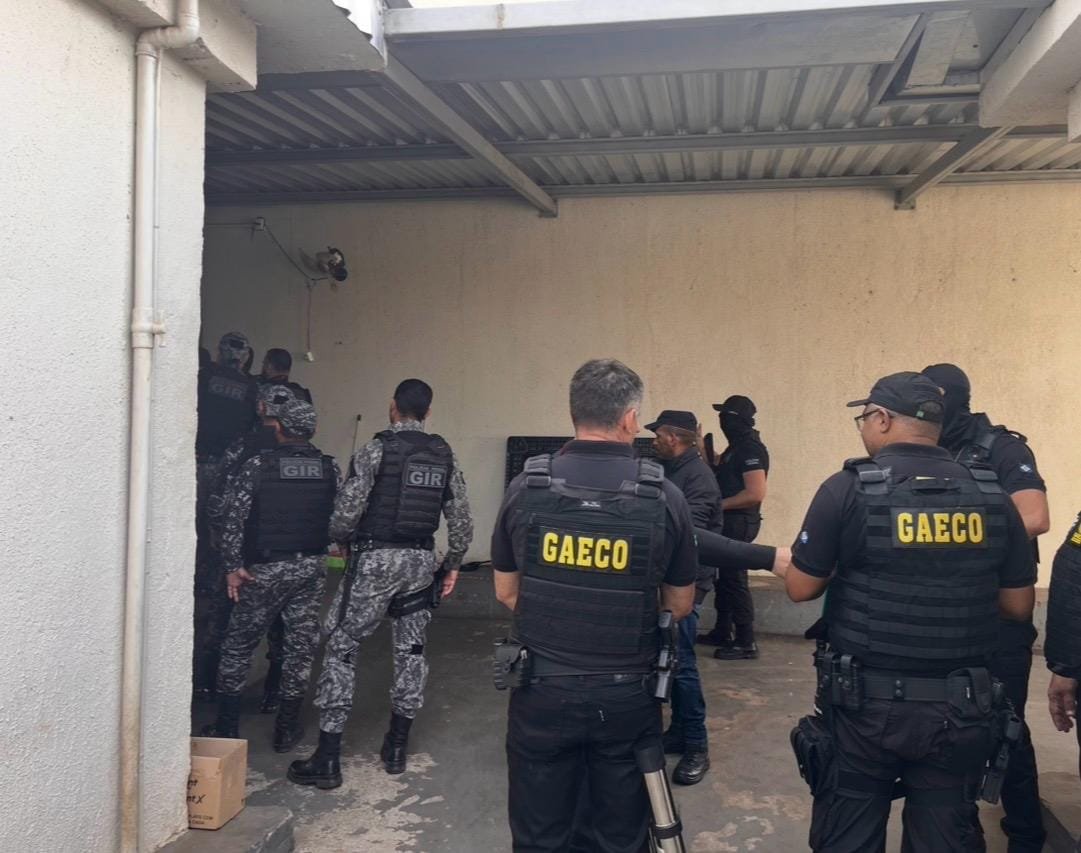 Gaeco faz operação contra célula do PCC que atuava no tráfico de drogas e homicídios em MT