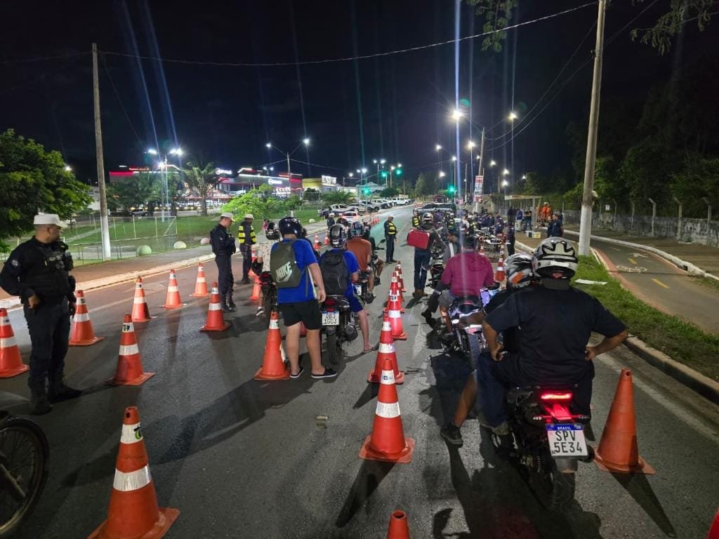 Operação Lei Seca remove 60 veículos e flagra 30 motoristas sem CNH em Várzea Grande