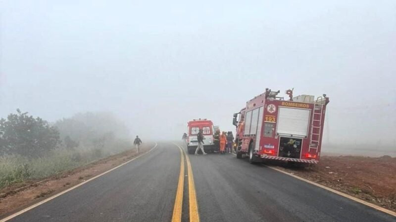 Criança sofre fratura após carro sair da pista e capotar na rodovia BR-070 em MT