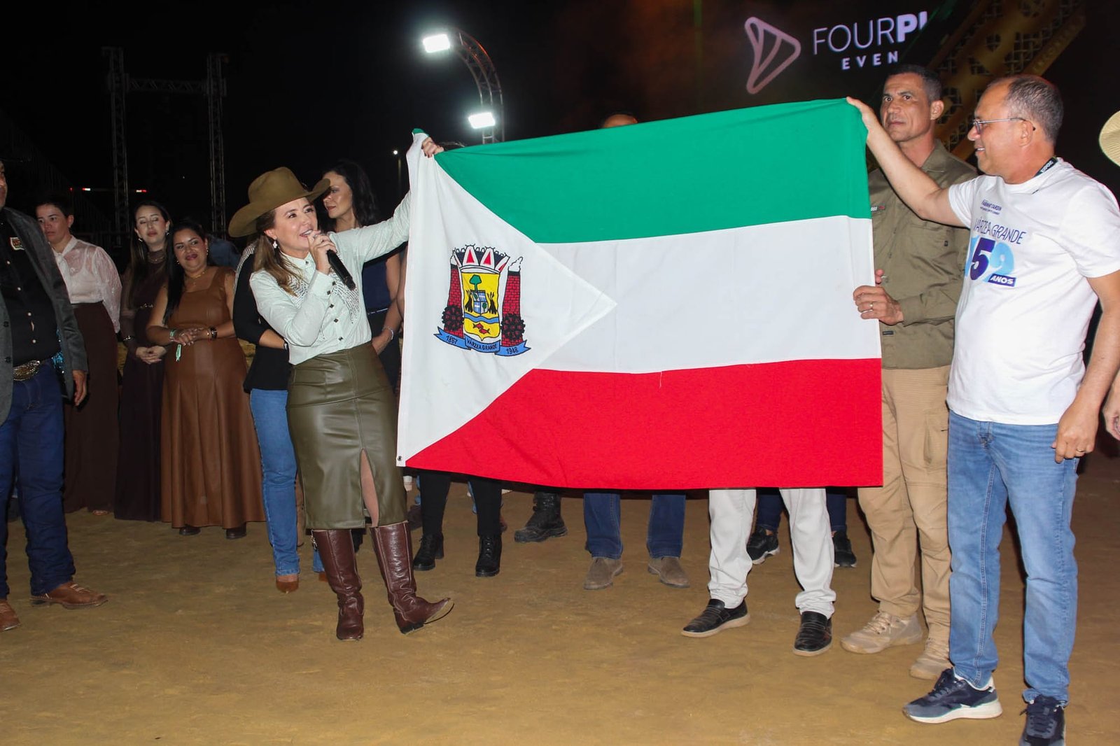 ExpoVG tem estreia emocionante e reúne multidão no primeiro dia de festa