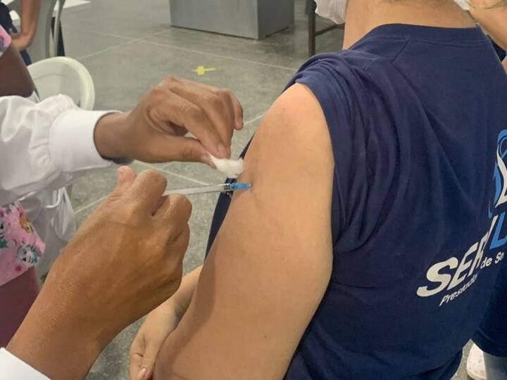 Cobertura vacinal contra gripe atinge apenas 20% e acende alerta para risco de contágio