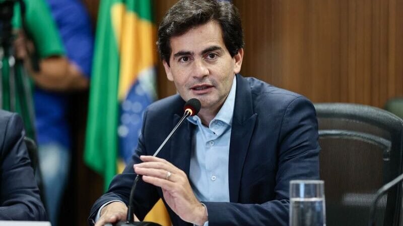 Deputado tenta barrar críticas de ex-governador sobre o caso Oi nas redes e aciona o TJMT