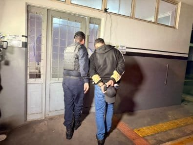 Homem é preso em hospital por fraturar maxilar de ex-namorada e mantê-la em cárcere privado