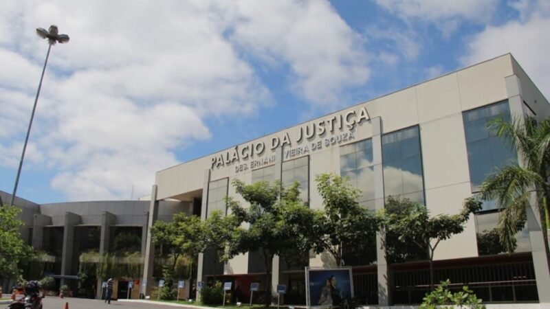 Caminhão usado sem pagamento gera indenização com desconto por reparos