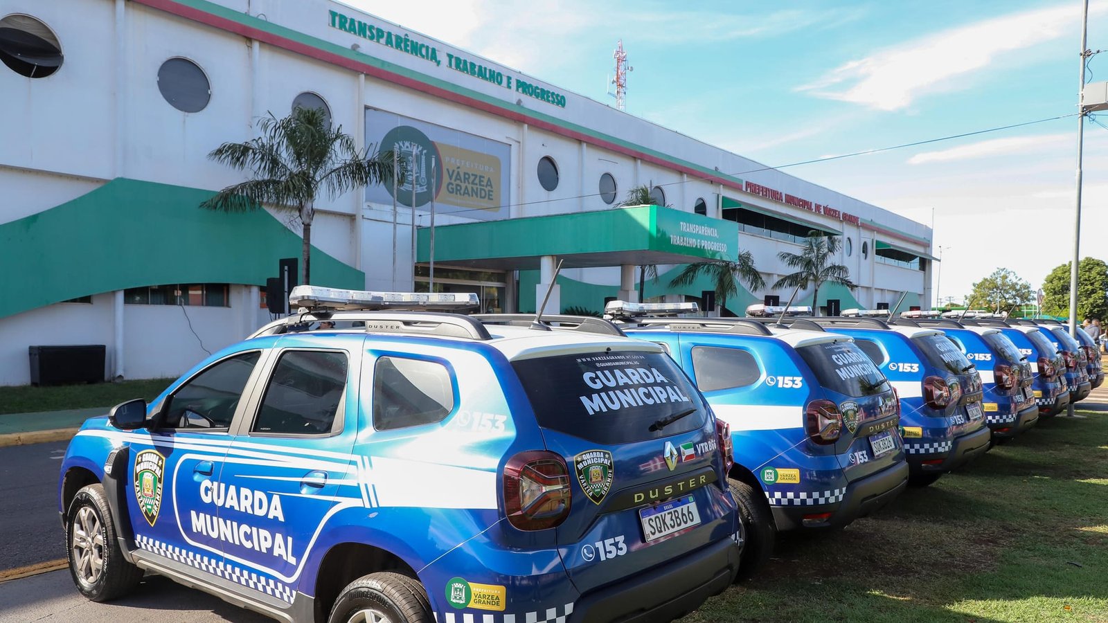 Prefeita entrega oito viaturas e reforça em até 50% atuação da Guarda Municipal em VG