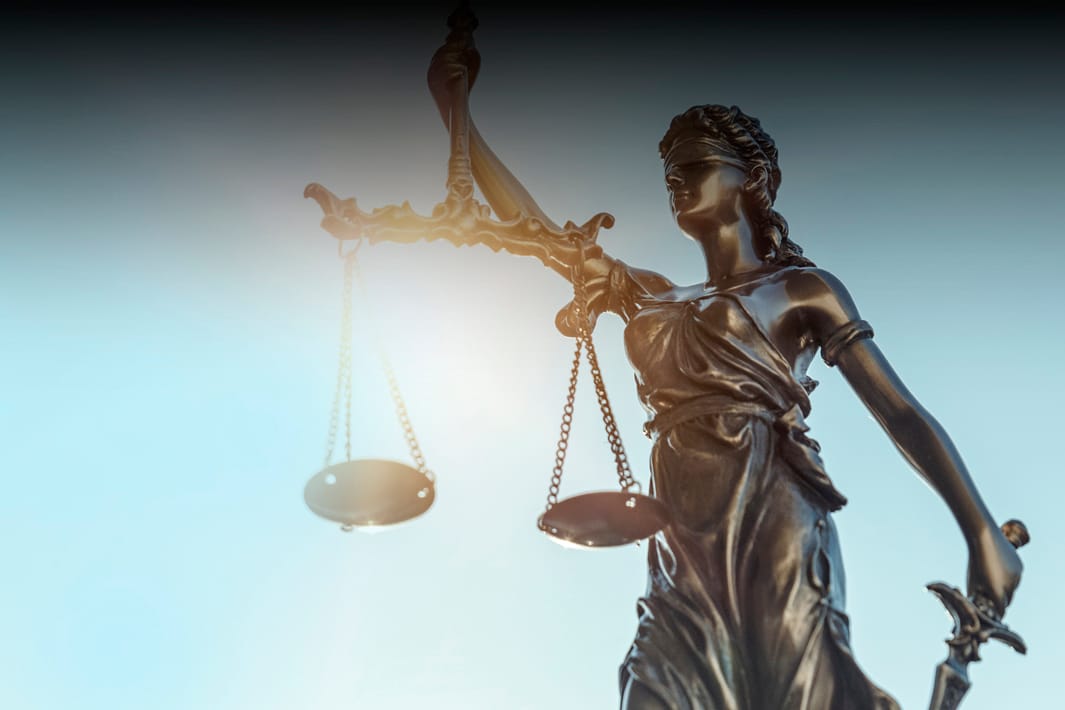 Réu que tentou matar ex diante das filhas é condenado a 23 anos de cadeia em Várzea Grande