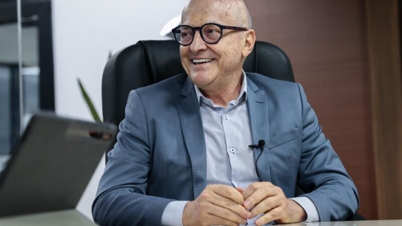 Governador sanciona lei para diminuir custo do diesel em MT; medida vale até 31 de dezembro