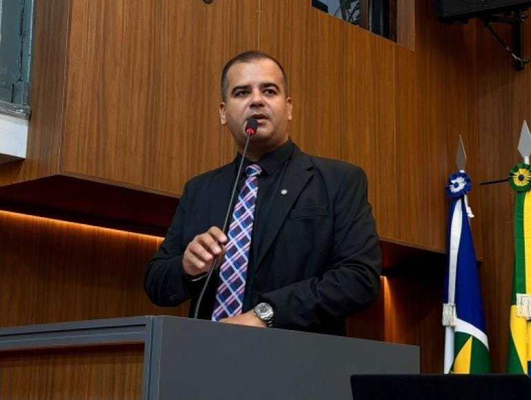 Ilde garante ter apoio de 13 vereadores e rejeita mudança de regra para reeleição na Câmara