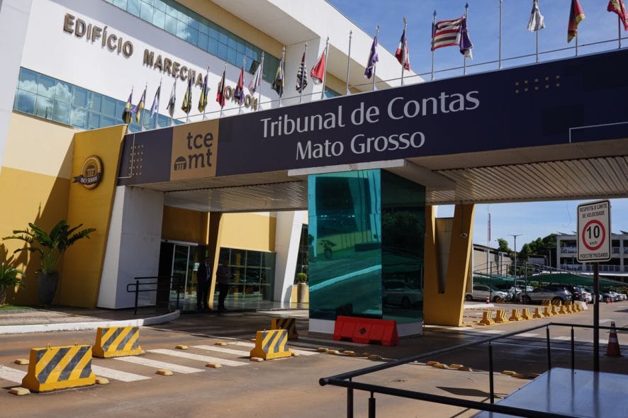 TCE analisa R$ 1,6 bilhão em licitações e aponta falhas em contratações de prefeituras