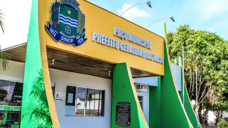 Vereador denuncia servidor de prefeitura por postar fotos de mulheres nuas em rede social