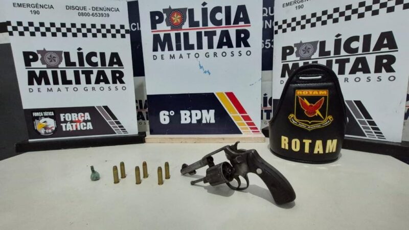 Polícia Militar apreende arma de fogo, motocicletas e conduz três suspeitos em flagrante
