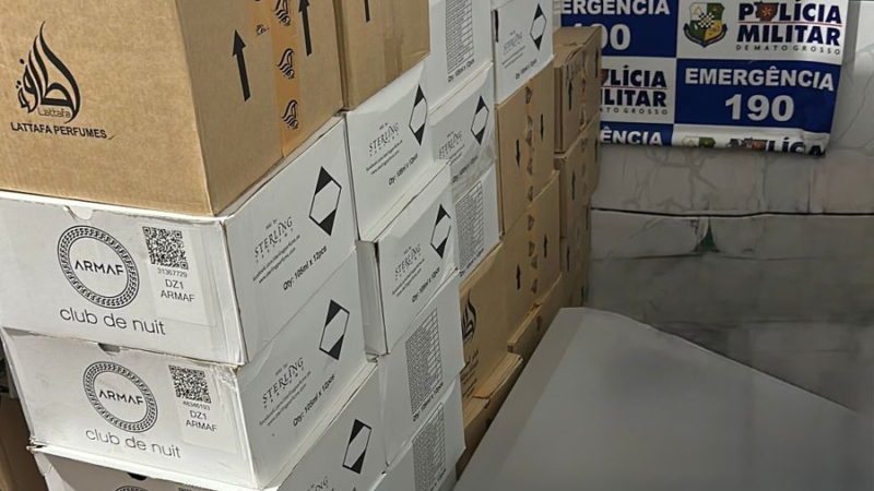 Passageiro é preso dentro de ônibus com 600 frascos de perfume contrabandeado na BR-364