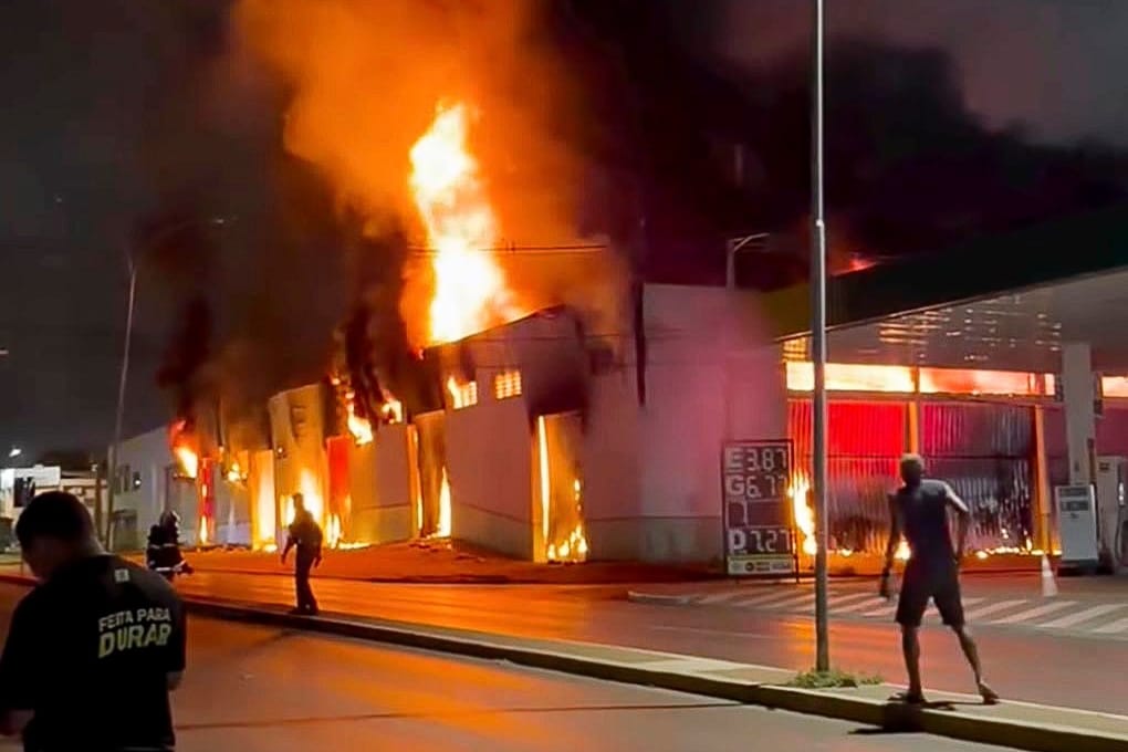VG decreta calamidade administrativa após incêndio atingir depósito da Educação