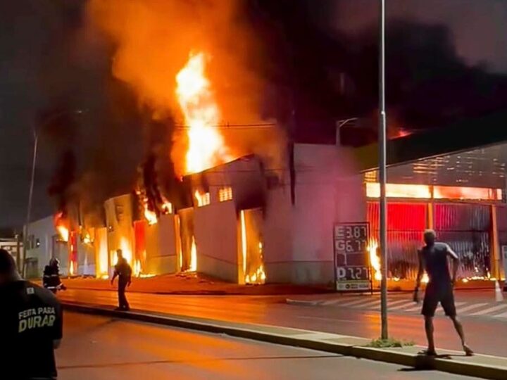 Várzea Grande decreta calamidade administrativa após incêndio atingir depósito da Educação